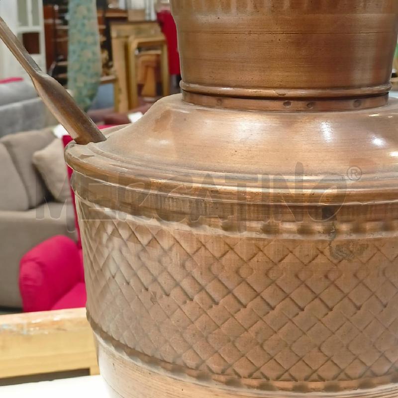VASO ANFORA RAME BIANSATO APICE QUADRATO LAVORAZIONE GEOMETRICA  | Mercatino dell'Usato Roma re di roma 2