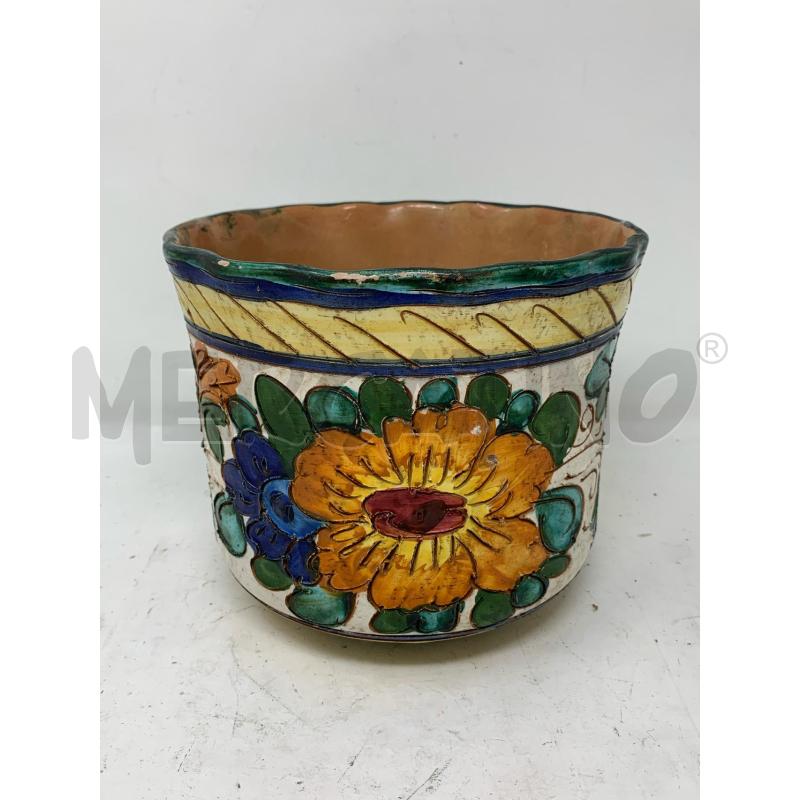 VASO CACHEPOT TERRACOTTA DEC FIORE GIALLO BORDO BLU DIFETTI | Mercatino dell'Usato Roma re di roma 1