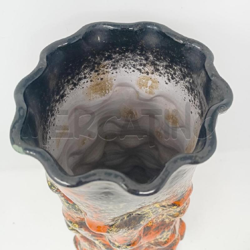 VASO CERAMICA A VULVANO NERO STRIATO ARANCIO | Mercatino dell'Usato Roma re di roma 3