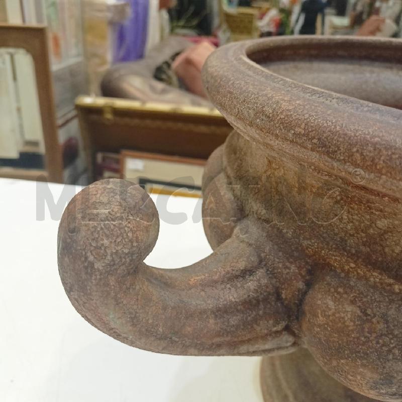 VASO CERAMICA COSTOLATA 2 MANICI CORNUTI | Mercatino dell'Usato Roma re di roma 2