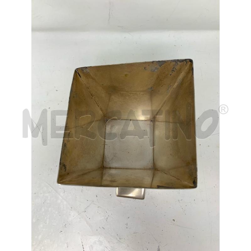 VASO JORDAN SHEFFIELD 13 CM QUADRATO BORDO IRREGOLARE BIANSDATO  | Mercatino dell'Usato Roma re di roma 3