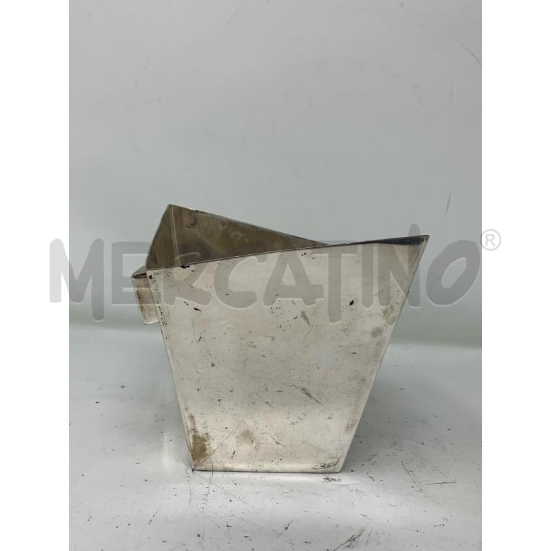 VASO JORDAN SHEFFIELD 13 CM QUADRATO BORDO IRREGOLARE BIANSDATO  | Mercatino dell'Usato Roma re di roma 5