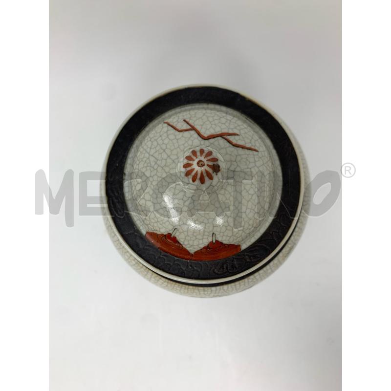 VASO PORCELLANA ORIENTALE EFFETTO CREPATO CREMA STRISCE MARRONI PERSONAGGI BANDIERE TAPPPO DEC ARANC | Mercatino dell'Usato Roma re di roma 3