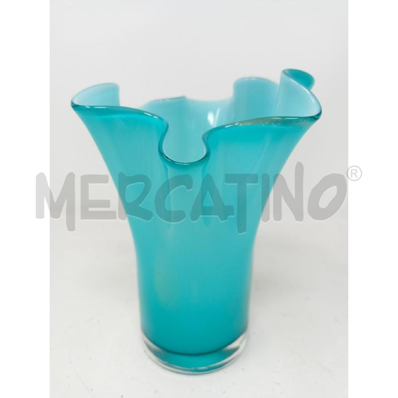 VASO VETRO FAZZOLETTO INCAMICIATO AZZURRO BRILLANTINI DORATI  | Mercatino dell'Usato Roma re di roma 3
