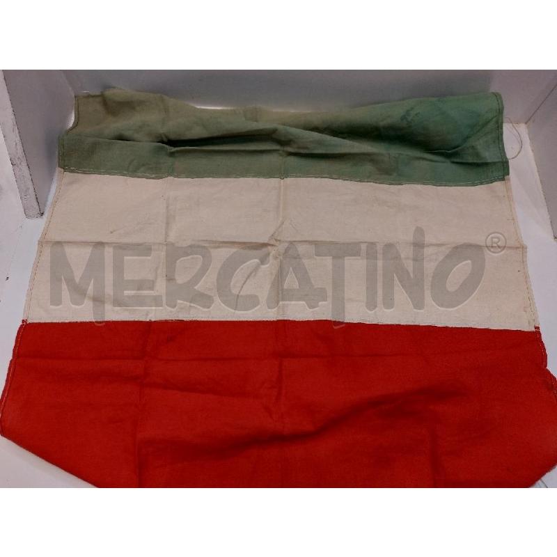 VECCHIA BANDIERA ITALIANA CIRCA 57 X 57 CM | Mercatino dell'Usato Roma re di roma 1