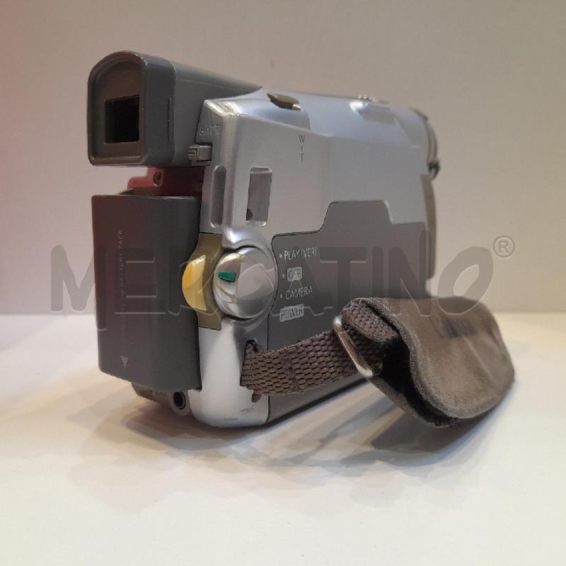 VIDEO CAMERA CANON MV800 COMPLETA SI ACCENDE MA DISPLAY RESTA NERO | Mercatino dell'Usato Roma re di roma 3