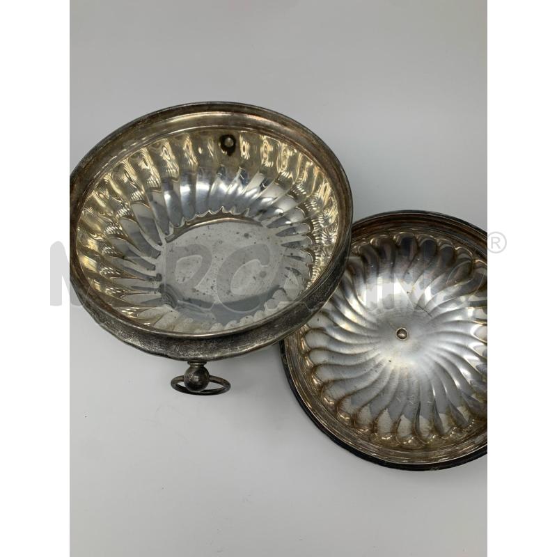 ZUPPIERA SILVER PLATED BOMBATA SU BASE CIRCOLARE | Mercatino dell'Usato Roma re di roma 3