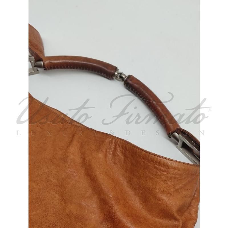 BORSA DONNA FENDI PELLE SECCHIELLO MARRONE  DA RIV | Mercatino dell'Usato Roma parioli 2