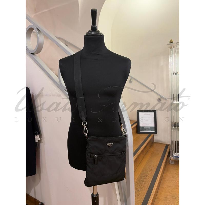 BORSA PRADA NYLON NERO TRACOLLA | Mercatino dell'Usato Roma parioli 4