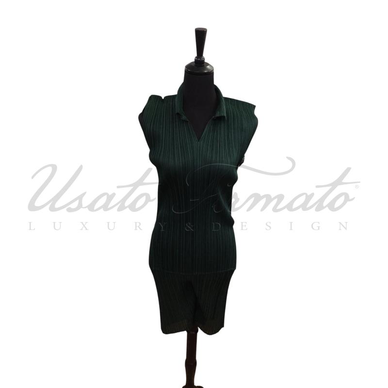 COMPLETO DONNA ISSEY MIYAKE VERDE PLISSE TG. L | Mercatino dell'Usato Roma parioli 1