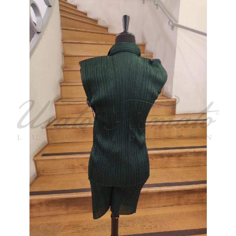 COMPLETO DONNA ISSEY MIYAKE VERDE PLISSE TG. L | Mercatino dell'Usato Roma parioli 3
