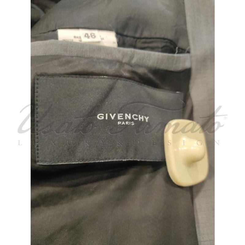 COMPLETO UOMO GIVENCHY GRIGIO TG. 46 | Mercatino dell'Usato Roma parioli 4
