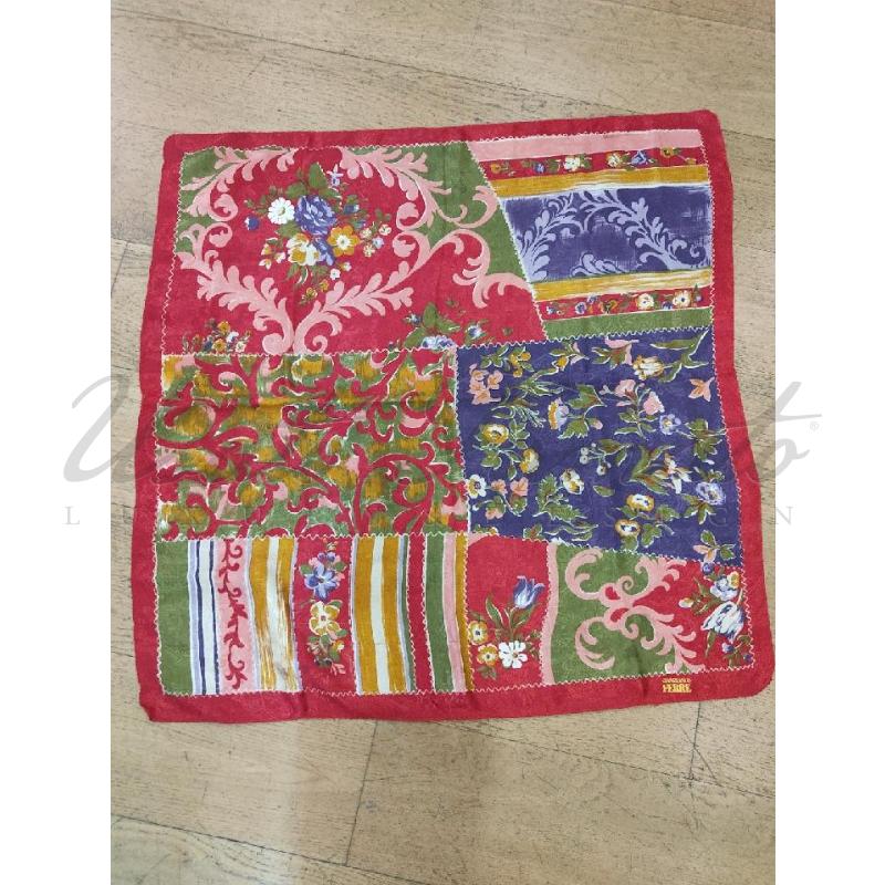 FOULARD GIANFRANCO FERRE ROSSO FANTASIA | Mercatino dell'Usato Roma parioli 1