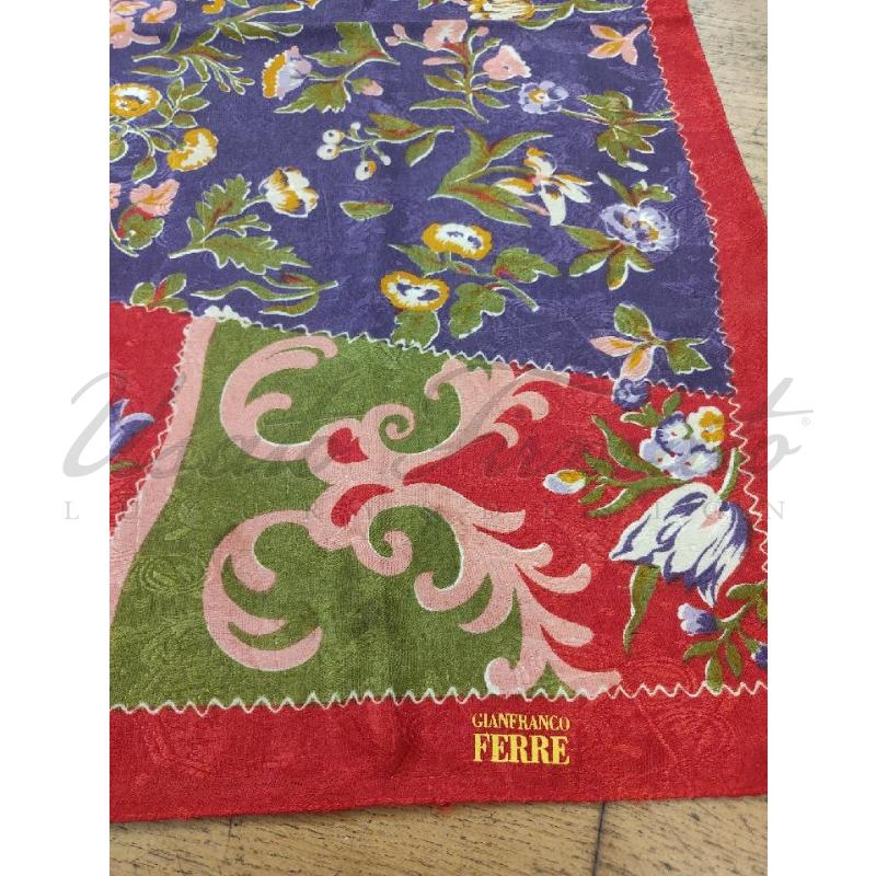 FOULARD GIANFRANCO FERRE ROSSO FANTASIA | Mercatino dell'Usato Roma parioli 2