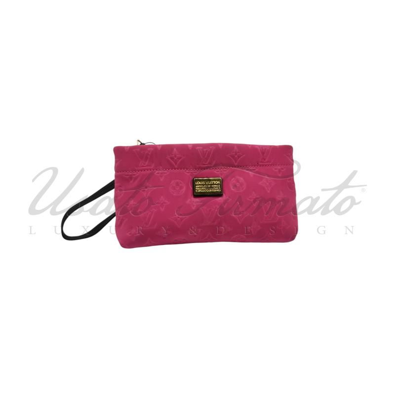POCHETTE LOUIS VUITTON PUFFED ARTICLES DE VOYAGES MONOGRAM PINK  | Mercatino dell'Usato Roma parioli 1