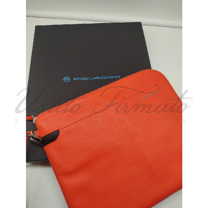 PORTA DOCUMENTI PIQUADRO ARANCIONE PELLE  | Mercatino dell'Usato Roma parioli 3