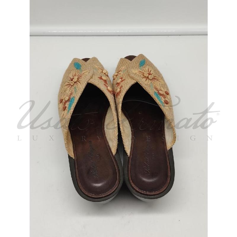 SANDALI DONNA CLERGERIE PARIS FIORI BEIGE TG 8 | Mercatino dell'Usato Roma parioli 3
