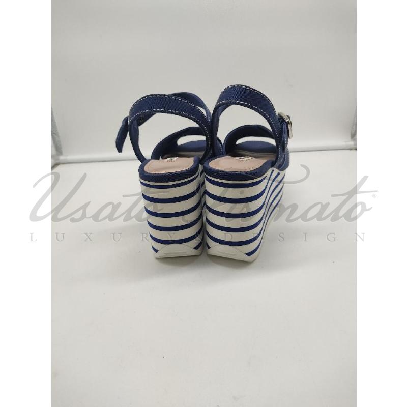 SANDALI DONNA MIU MIU BLU IANCHE TG 39 | Mercatino dell'Usato Roma parioli 3