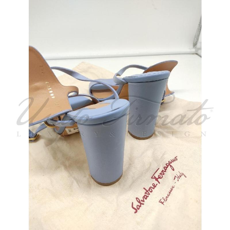SANDALI DONNA SALVATORE FERRAGAMO CELESTE MORSEWTTO TG. 7.5 | Mercatino dell'Usato Roma parioli 3