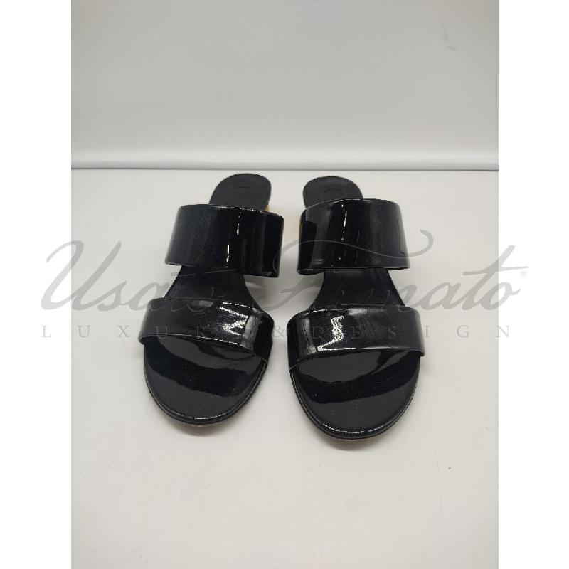 SANDALI DONNA SALVATORE FERRAGAMO NERI VERNICE TG. 8.5C | Mercatino dell'Usato Roma parioli 2