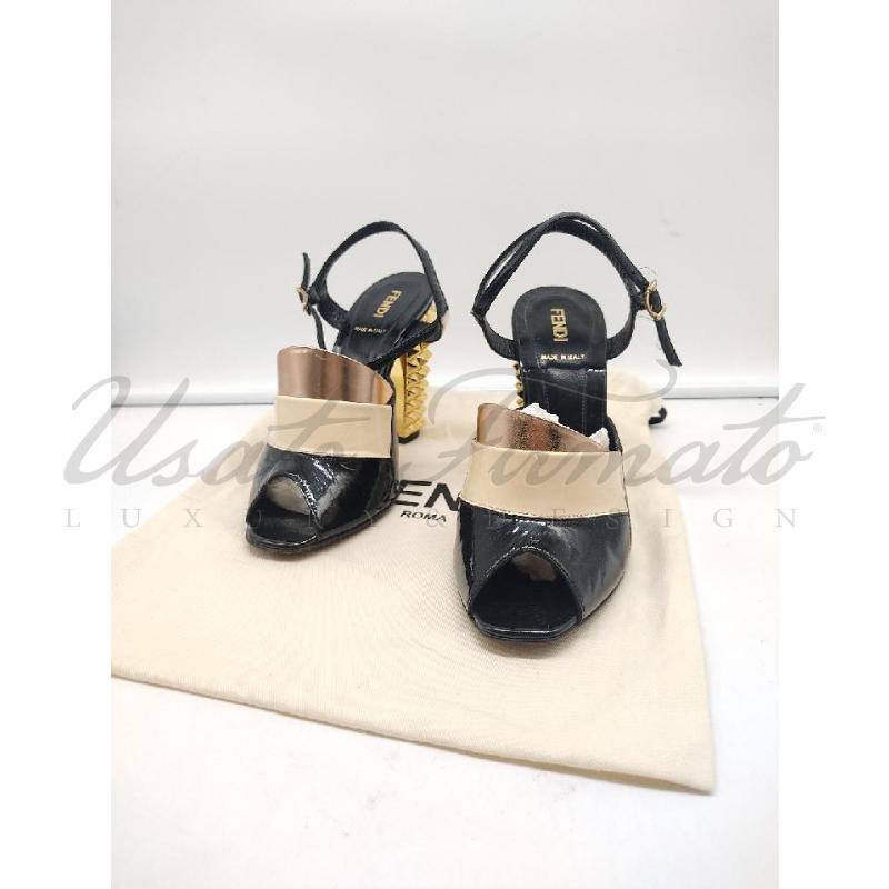 SCARPE DONNA FENDI NERE LUCIDE BORCHIE TG. 37 | Mercatino dell'Usato Roma parioli 2