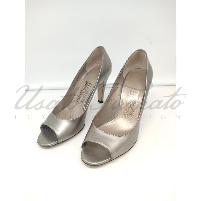 SCARPE DONNA SALVATORE FERRAGAMO ARGENTO TG. 7 | Mercatino dell'Usato Roma parioli 2