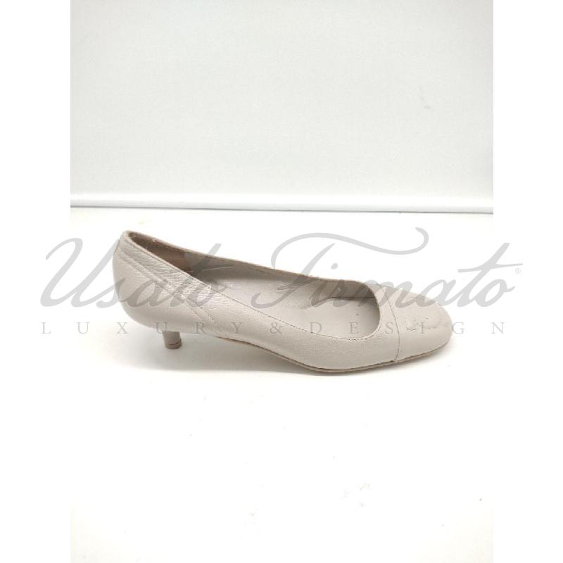 SCARPE DONNA SALVATORE FERRAGAMO GRIGIO PERLA PELLE TG. 8 | Mercatino dell'Usato Roma parioli 1