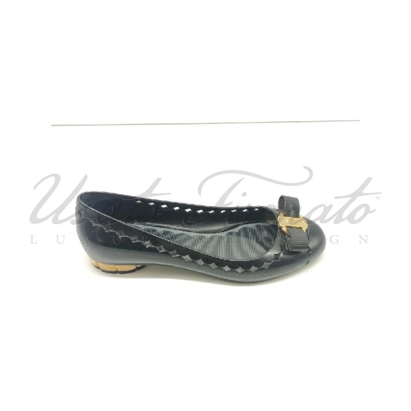 SCARPE DONNA SALVATORE FERRAGAMO NERE PLASTICA TG. 6 | Mercatino dell'Usato Roma parioli 1