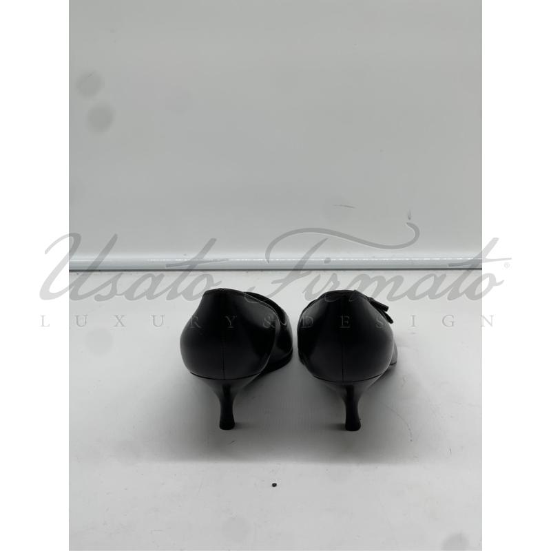 SCARPE DONNA SALVATORE FERRAGAMO NERO PUNTA TG 6 | Mercatino dell'Usato Roma parioli 3