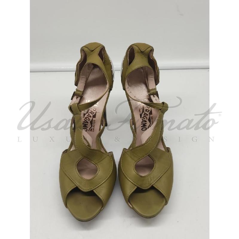 SCARPE DONNA SALVATORE FERRAGAMO TACCO SCULTURA VERDE TG 9.5 | Mercatino dell'Usato Roma parioli 2