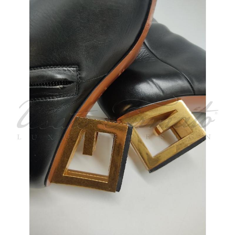 STIVALETTI DONNA GIVENCHY NERI PELLE TACCO LOGO TG. 37.5 | Mercatino dell'Usato Roma parioli 5