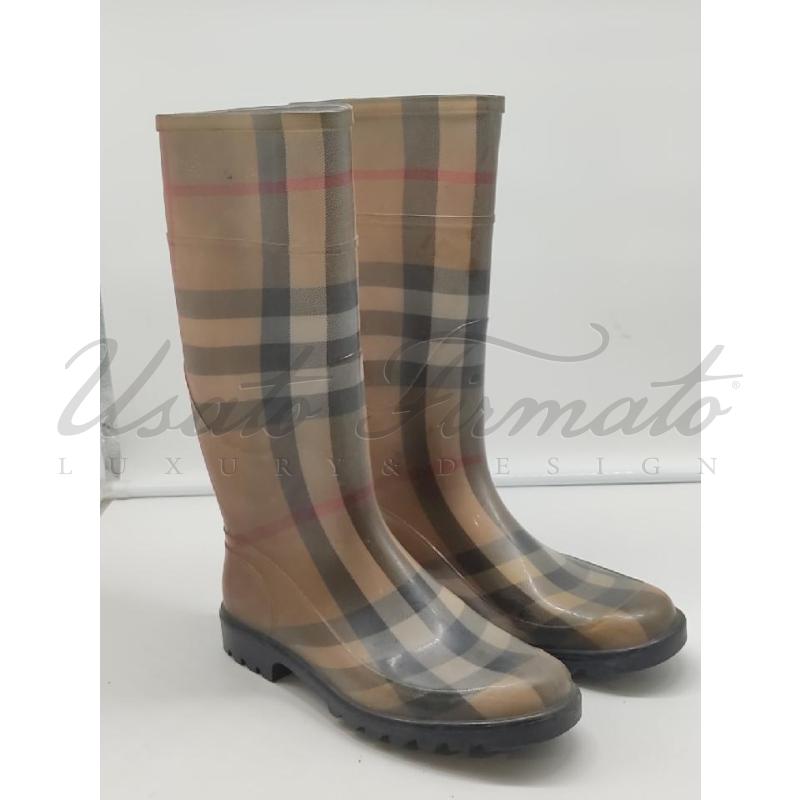 STIVALI BURBERRY PIOGGIA TARTAN TG. 39 | Mercatino dell'Usato Roma parioli 2