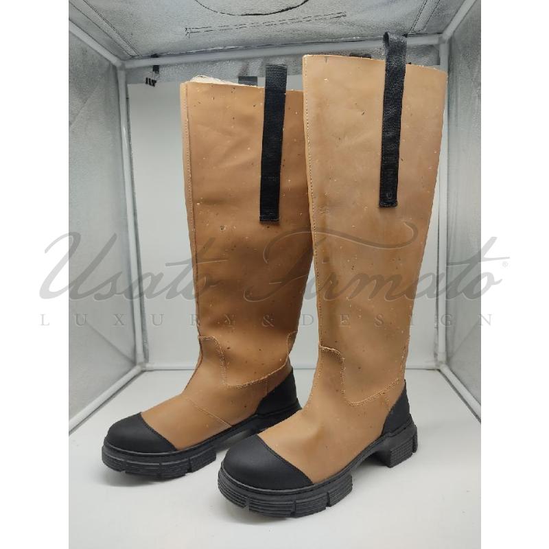 STIVALI DONNA GANNI BEIGE GOMMA TG 39 | Mercatino dell'Usato Roma parioli 3