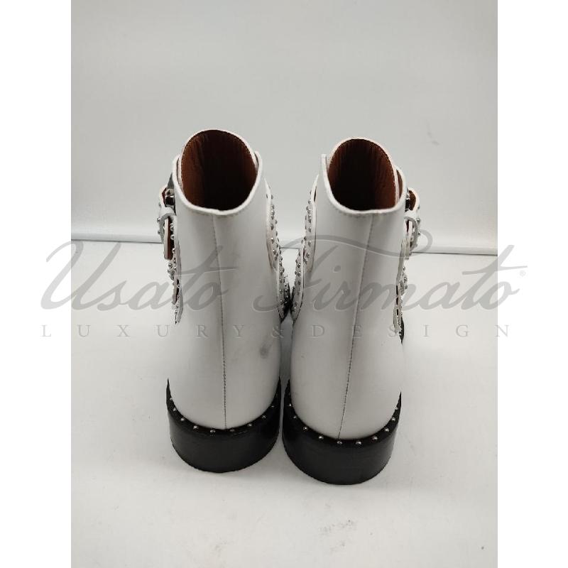 STIVALI DONNA GIVENCHY PELLE BIANCA TG 38 | Mercatino dell'Usato Roma parioli 3