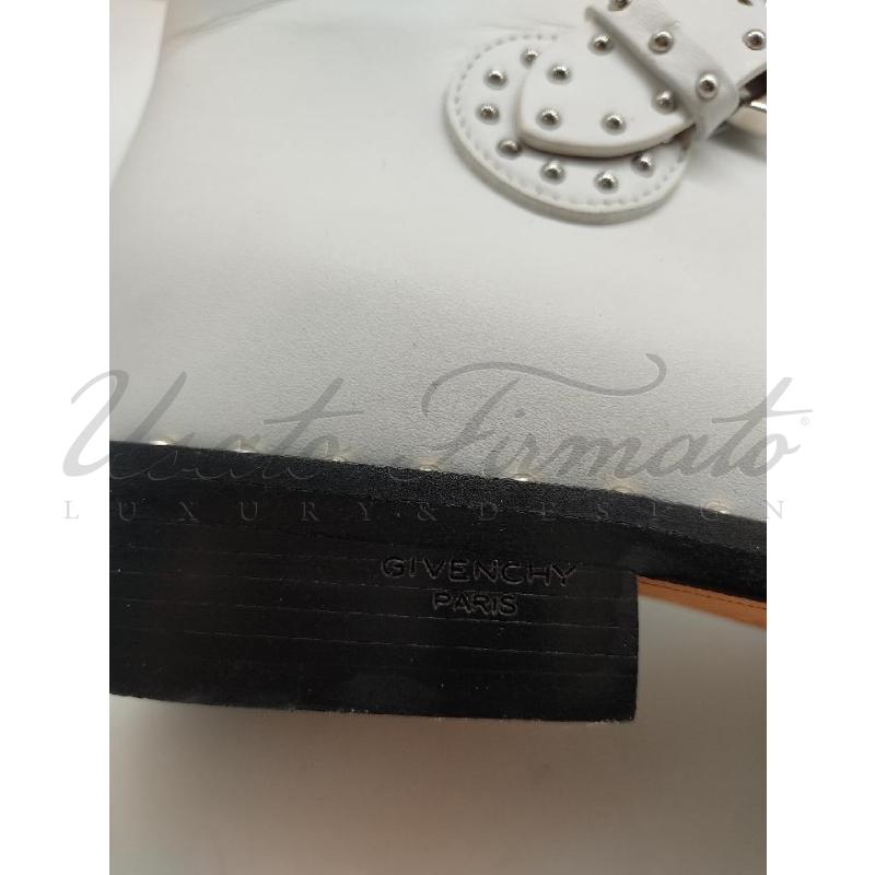 STIVALI DONNA GIVENCHY PELLE BIANCA TG 38 | Mercatino dell'Usato Roma parioli 4