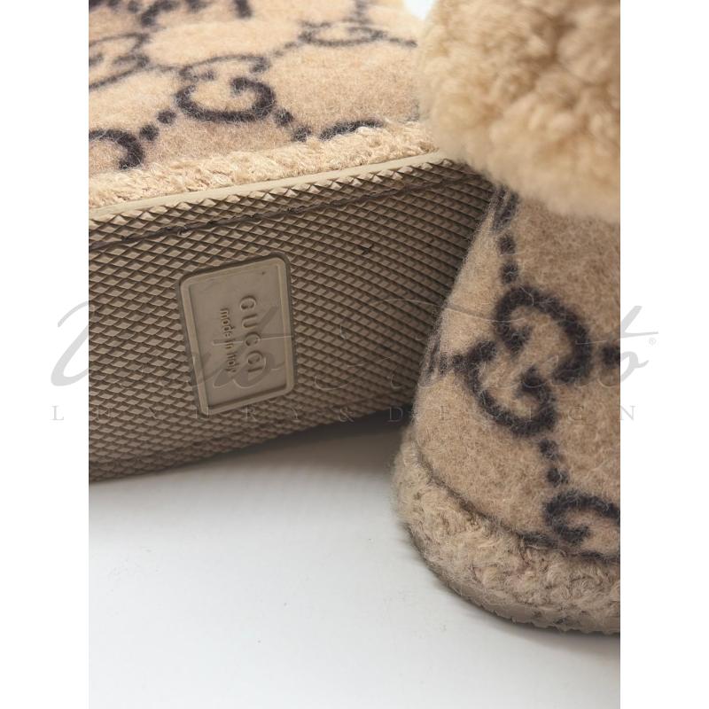 STIVALI DONNA GUCCI GG BEIGE TG. 37.5 | Mercatino dell'Usato Roma parioli 4