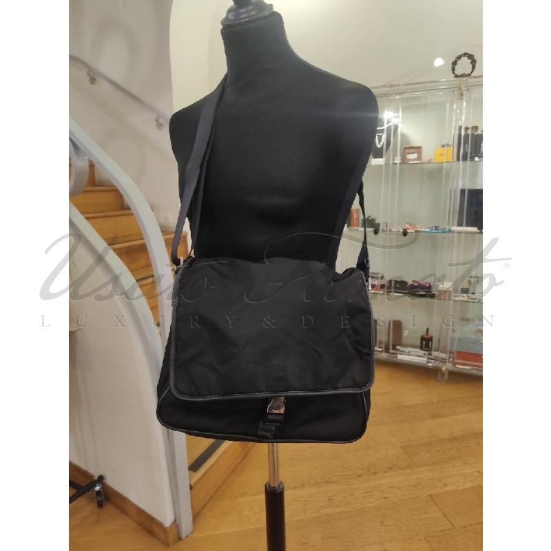 TRACOLLA PRADA NYLON NERA MEDIUM   | Mercatino dell'Usato Roma parioli 4