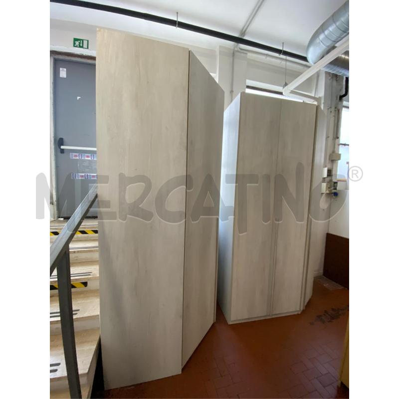 ARMADIO CABINA CHIARO CM.240X255 H ANGOLO CM.105X105X110 | Mercatino dell'Usato Roma casalotti 2