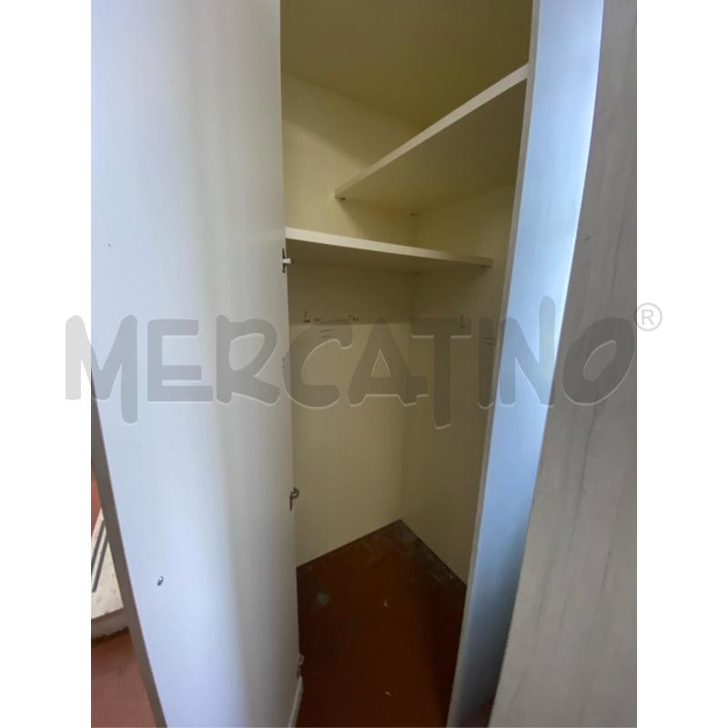 ARMADIO CABINA CHIARO CM.240X255 H ANGOLO CM.105X105X110 | Mercatino dell'Usato Roma casalotti 3