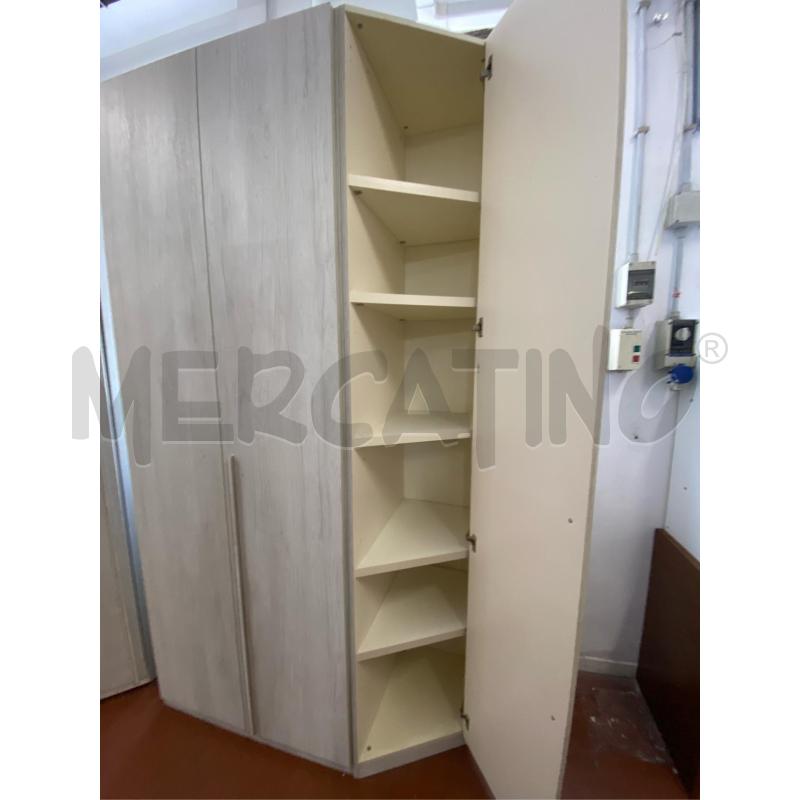 ARMADIO CABINA CHIARO CM.240X255 H ANGOLO CM.105X105X110 | Mercatino dell'Usato Roma casalotti 5