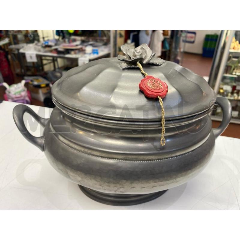 CENTROTAVOLA VINTAGE IN PELTRO RILIEVO ROSA SU TAPPO  | Mercatino dell'Usato Roma casalotti 1