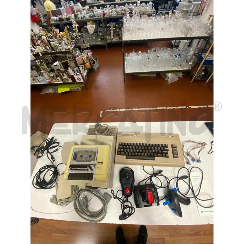 COMMODORE 64 CON ACCESSORI E ALIMENTATORE  | Mercatino dell'Usato Roma casalotti 1