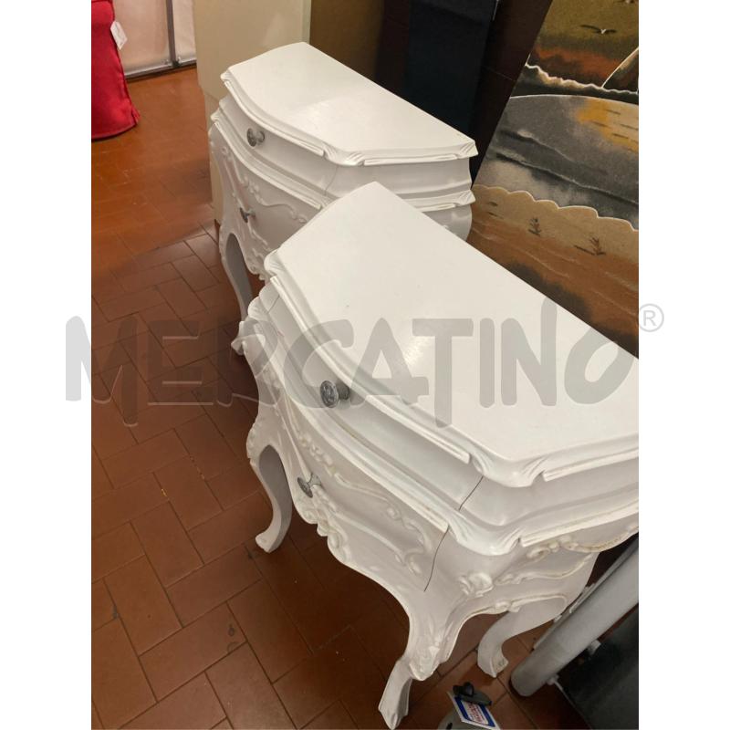 COPPIA COMODINI BIANCHI CM. 45X25X65 H | Mercatino dell'Usato Roma casalotti 2