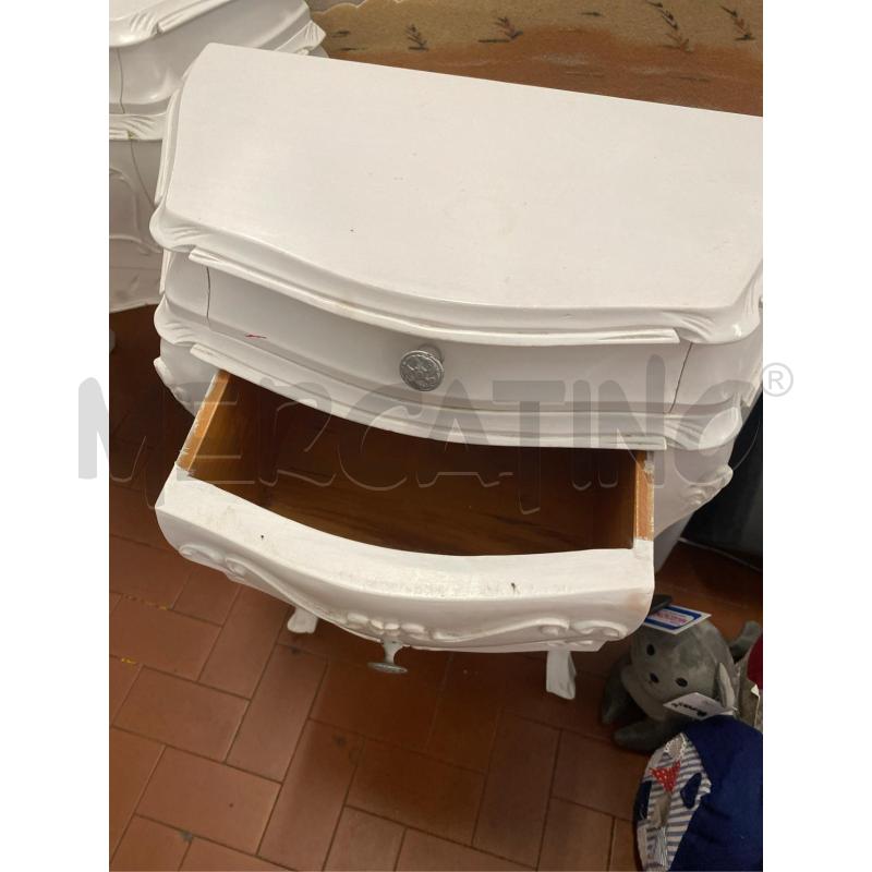 COPPIA COMODINI BIANCHI CM. 45X25X65 H | Mercatino dell'Usato Roma casalotti 3
