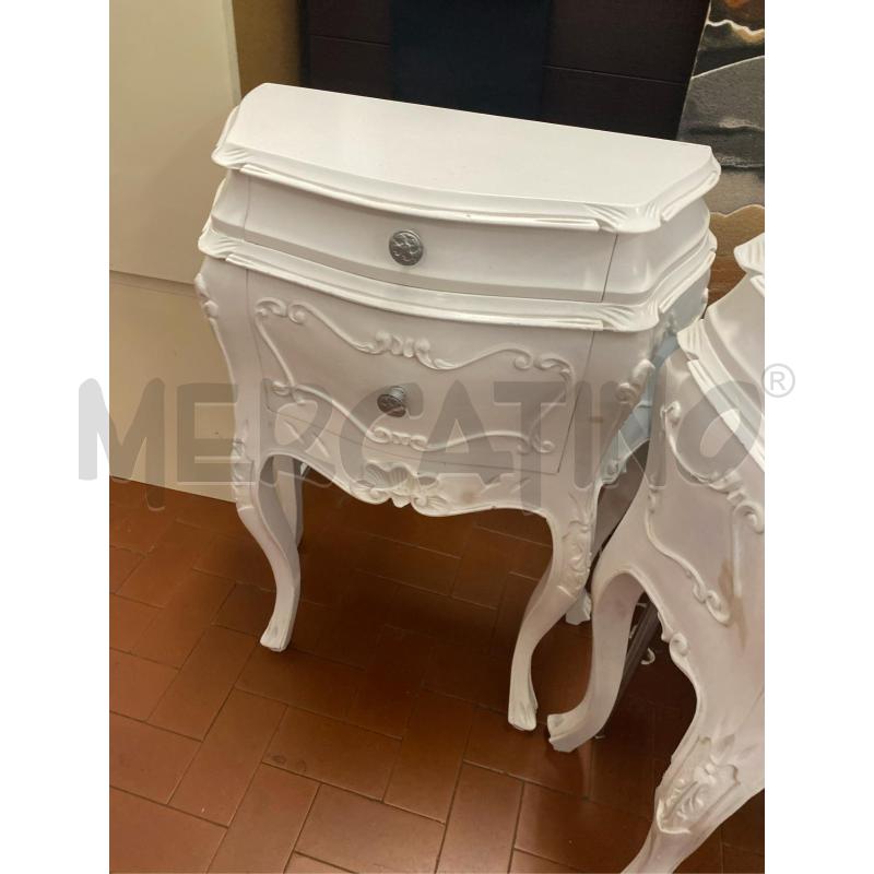 COPPIA COMODINI BIANCHI CM. 45X25X65 H | Mercatino dell'Usato Roma casalotti 4