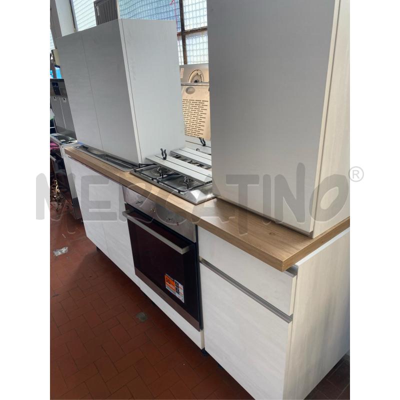 CUCINA BIANCA SOLO FORNO CM. 200X60 | Mercatino dell'Usato Roma casalotti 3
