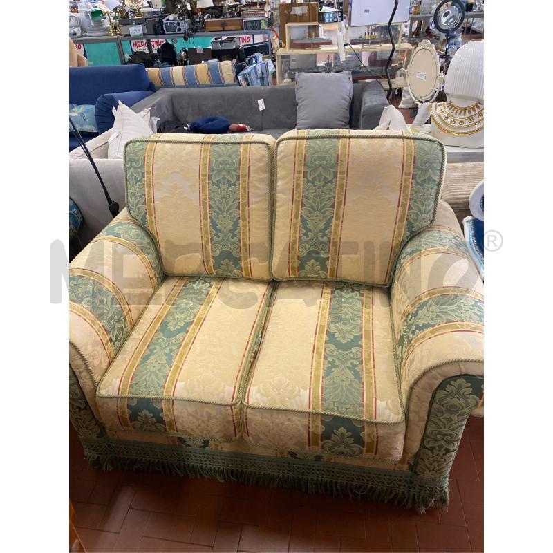 DIVANO 2 POSTI VERDE CREMA CM. 140X90 | Mercatino dell'Usato Roma casalotti 2