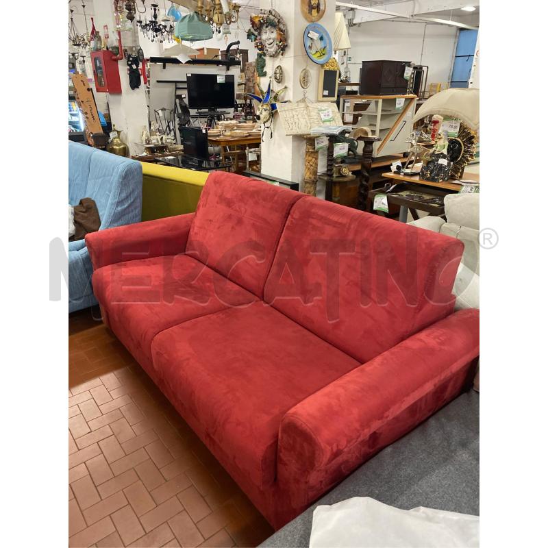 DIVANO LETTO ROSSO CM. 205X100 | Mercatino dell'Usato Roma casalotti 1