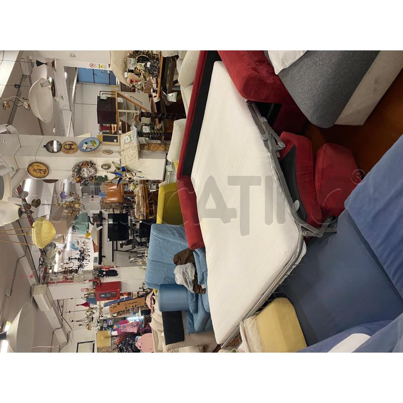 DIVANO LETTO ROSSO CM. 205X100 | Mercatino dell'Usato Roma casalotti 3