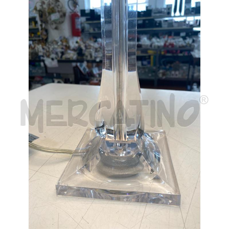 LAMPADA DA TAVOLO BASE PLEXIGLASS CAPPELLO BIANCO | Mercatino dell'Usato Roma casalotti 3